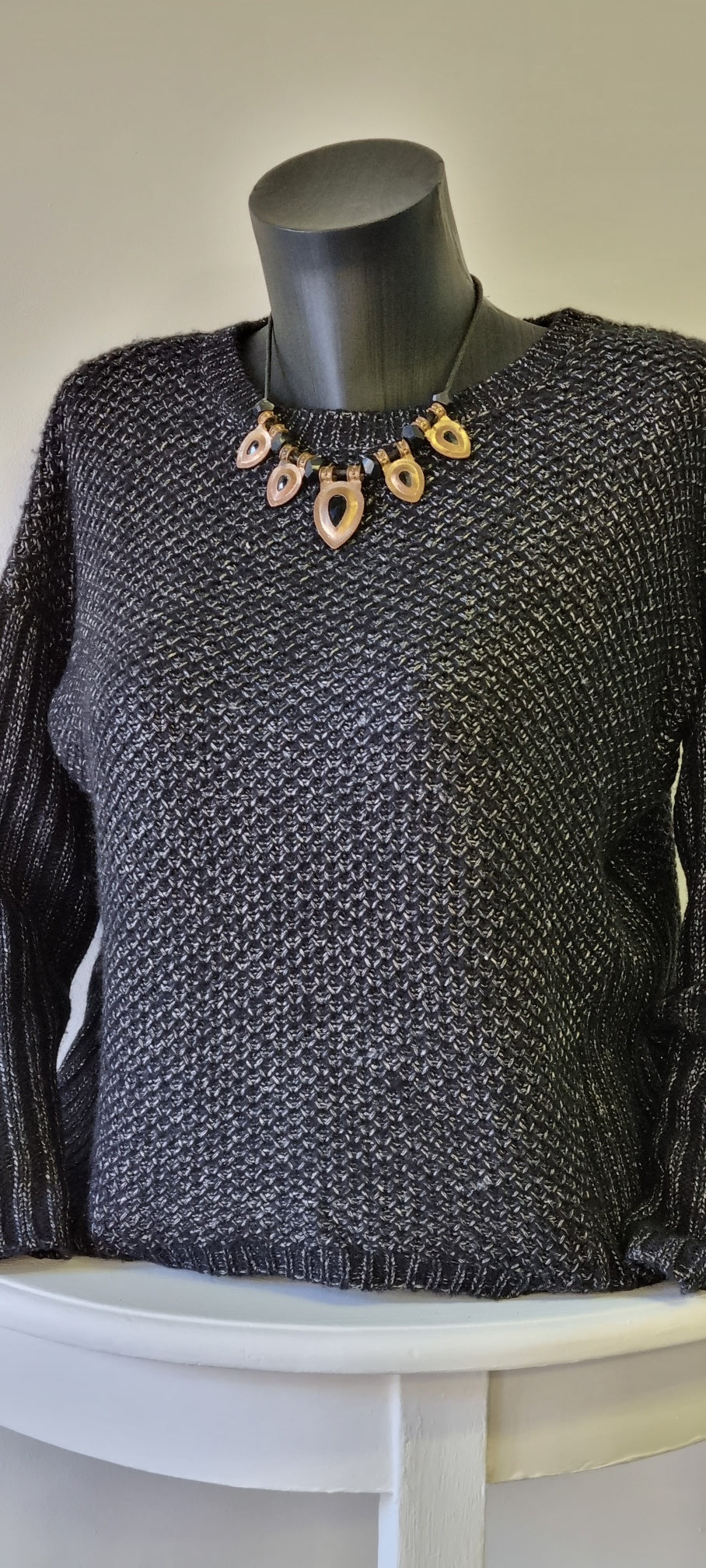 Studio-w - Black & silver round neckline wide fit jersey with hi-lo hem