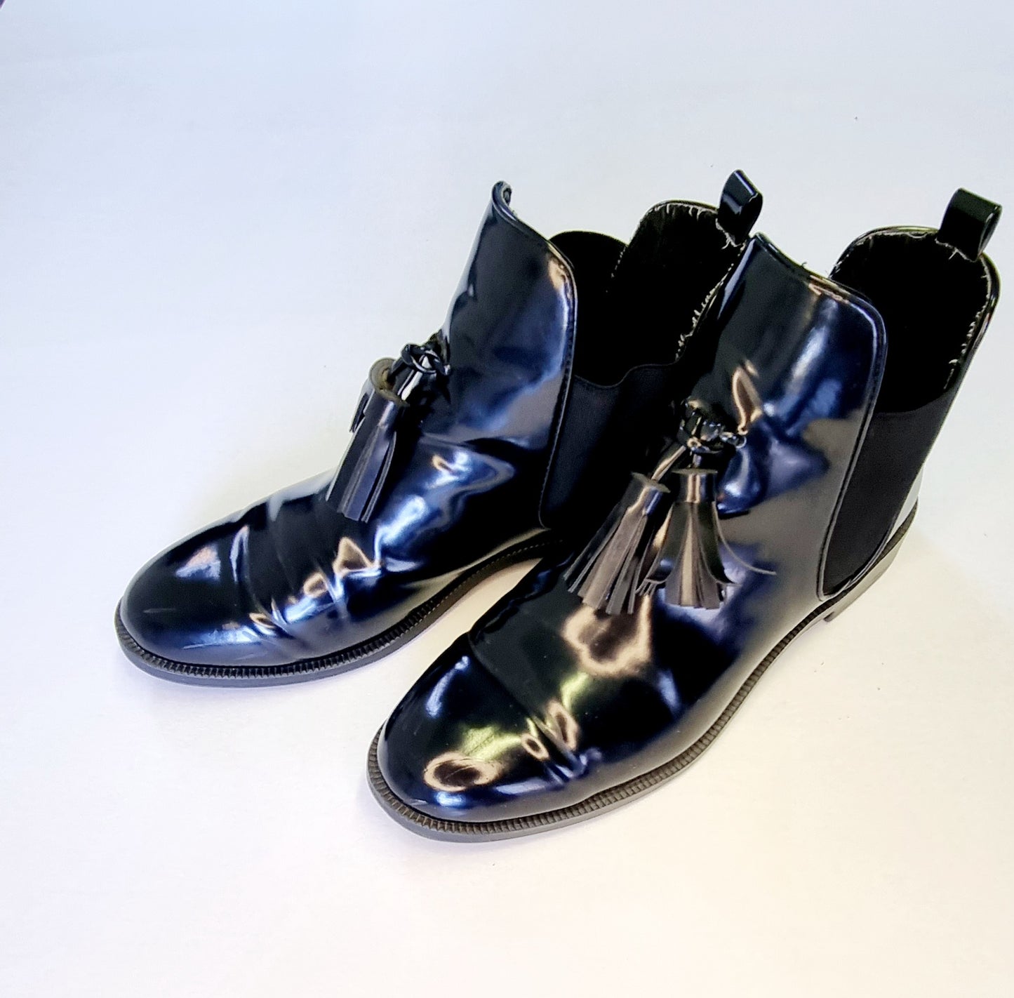 Zara Trafaluc - Black glossy patent leather slip on low heel Chelsea boots with front ties