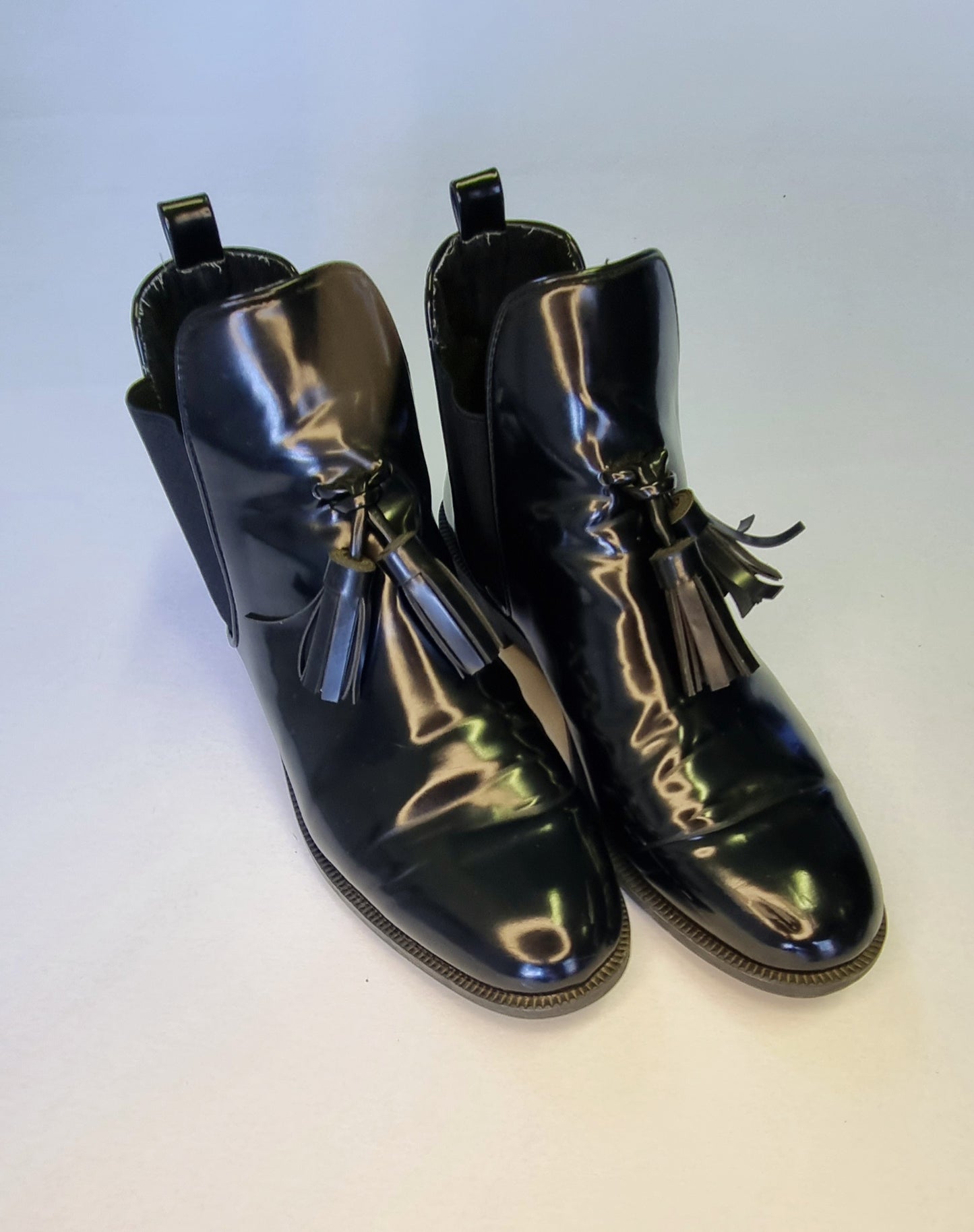 Zara Trafaluc - Black glossy patent leather slip on low heel Chelsea boots with front ties