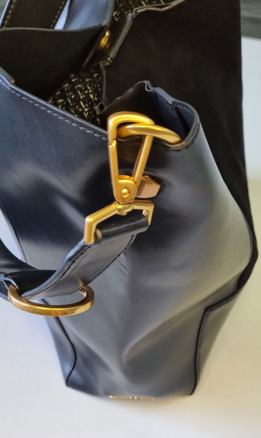 Charles & Kieth - Single strap black shoulder bag