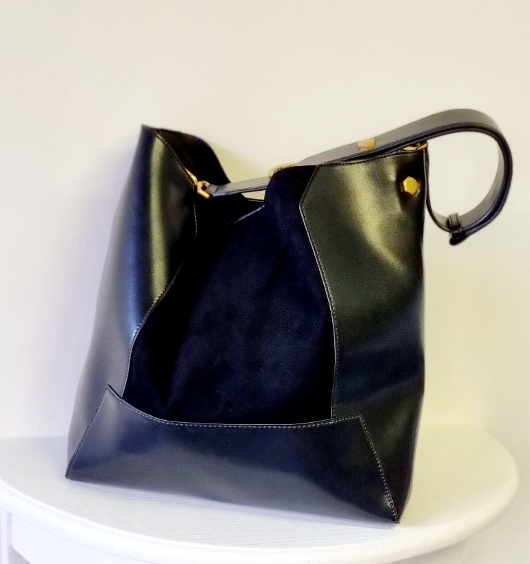 Charles & Kieth - Single strap black shoulder bag