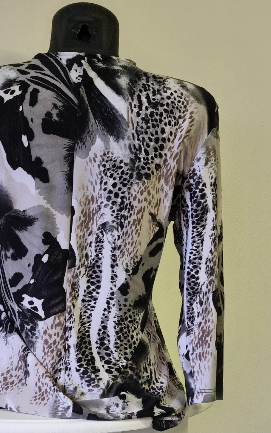 Chewy - Zip embellished animal print blouse