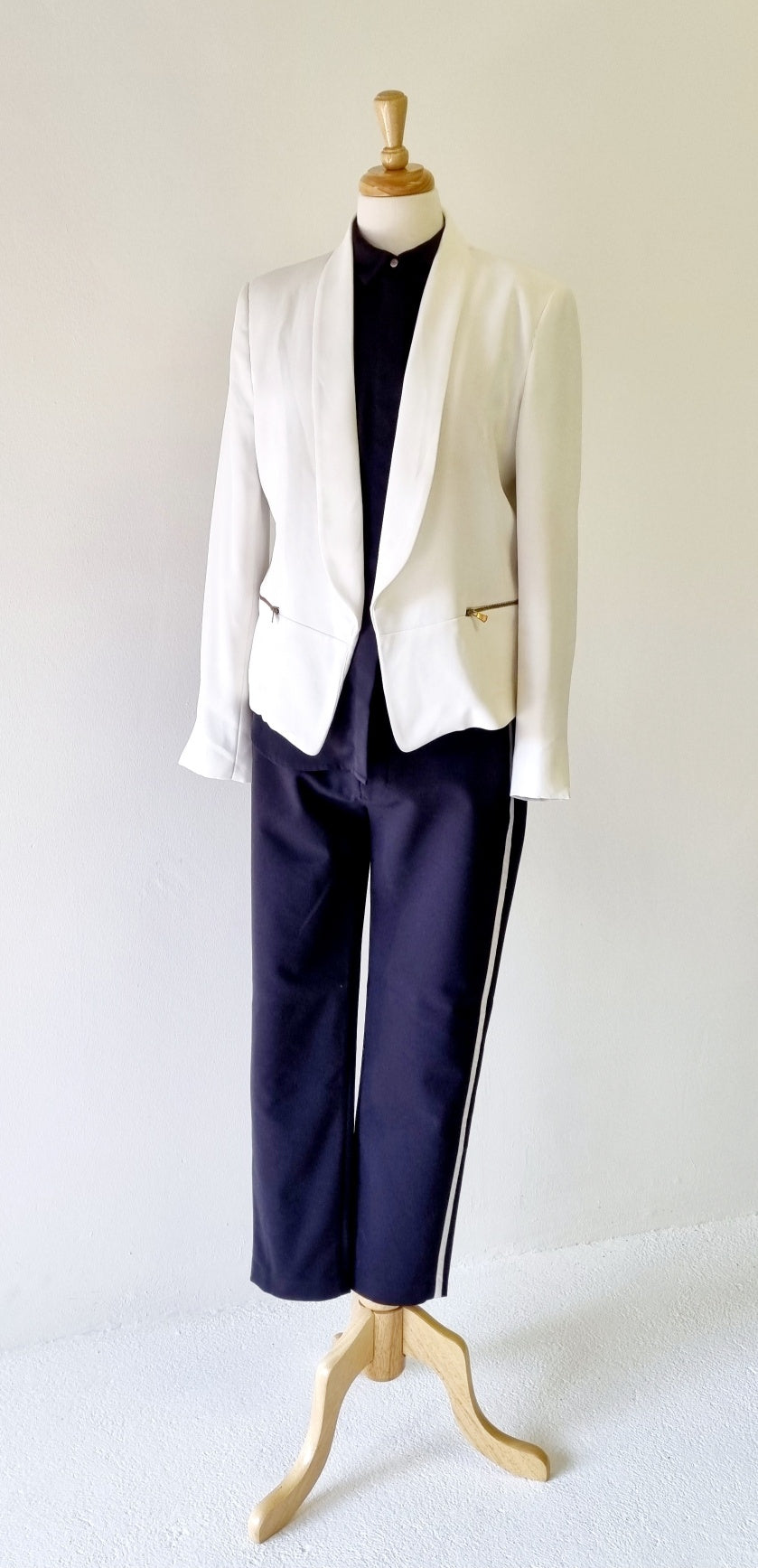 Zara Woman - Black trousers with white stripe on side