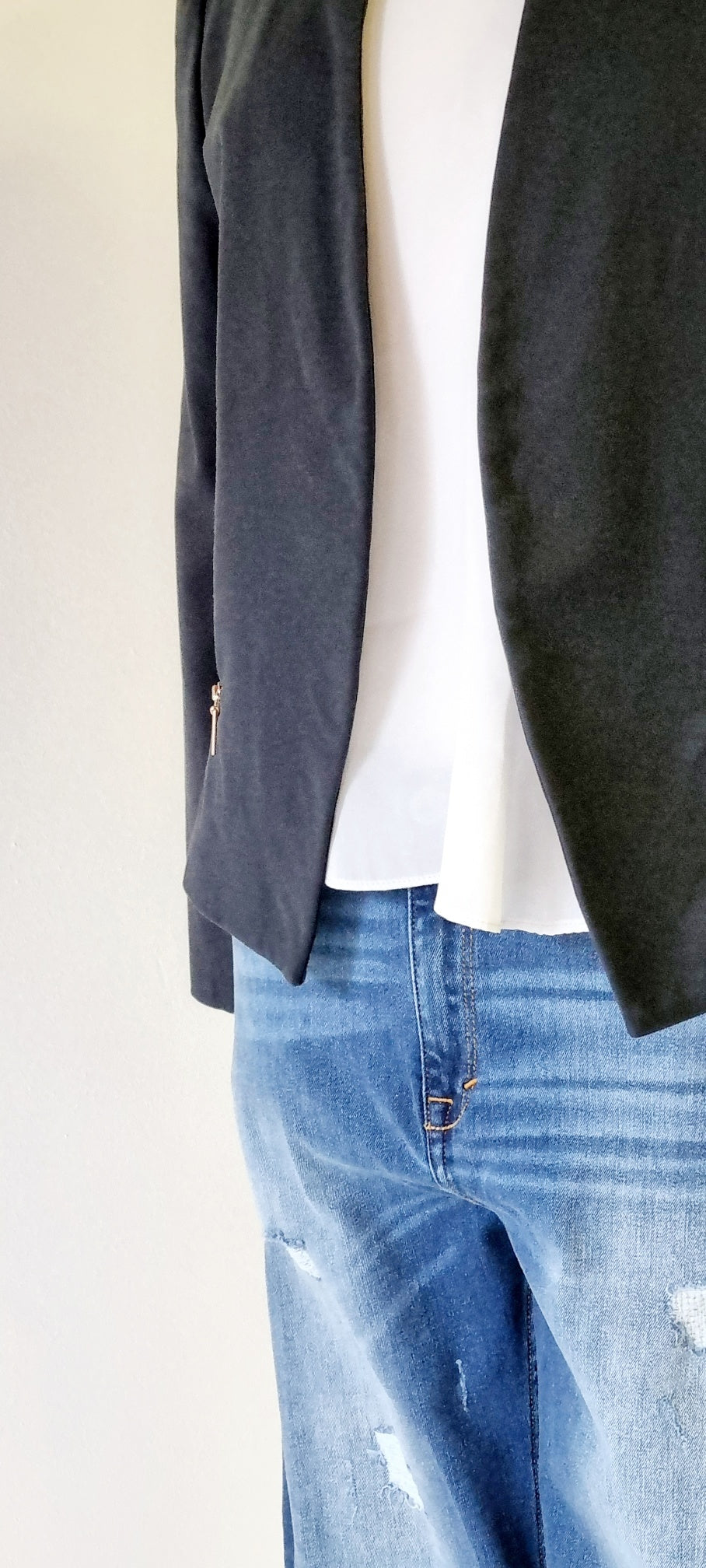 Forever New - Blue blazer with side pocket embellished zips