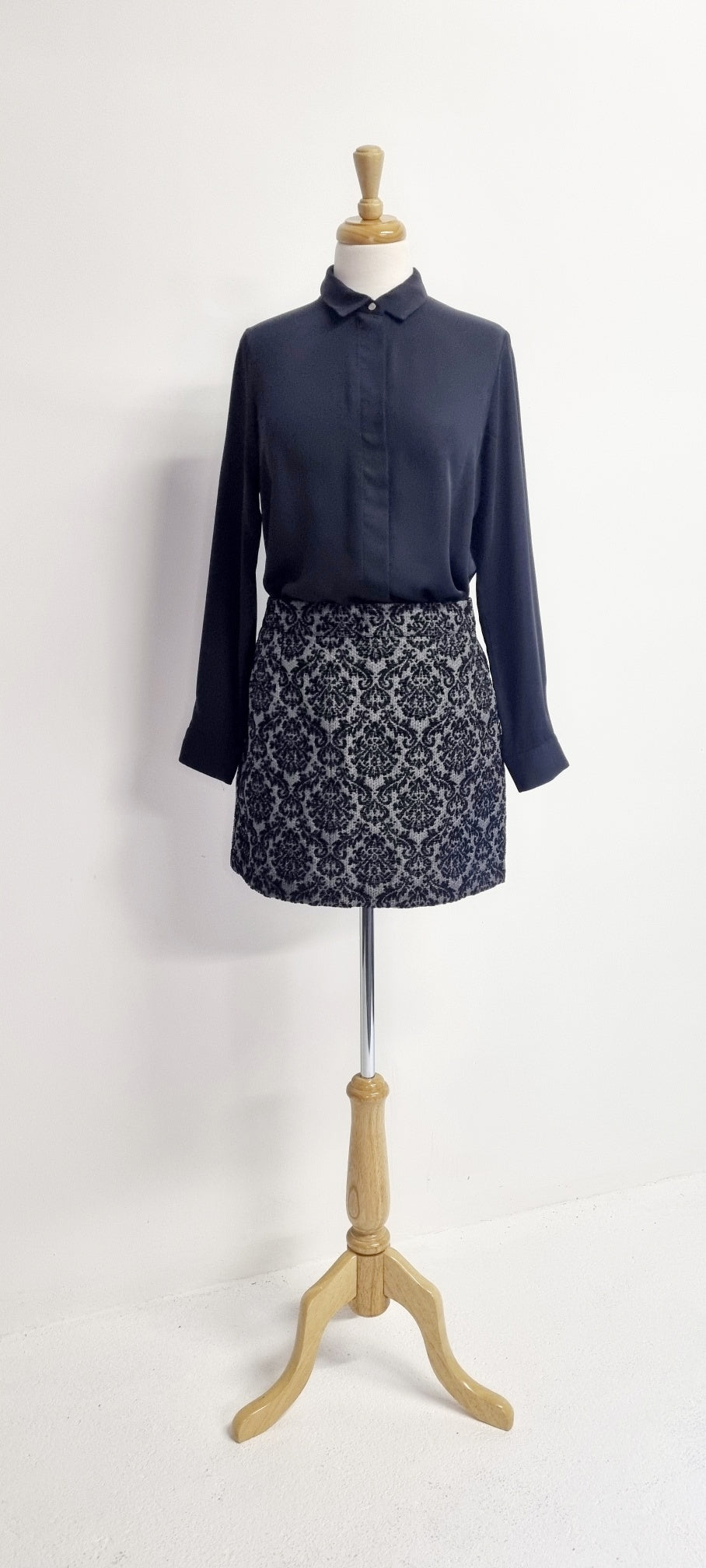 Edition - Black & Grey shimmery mini skirt