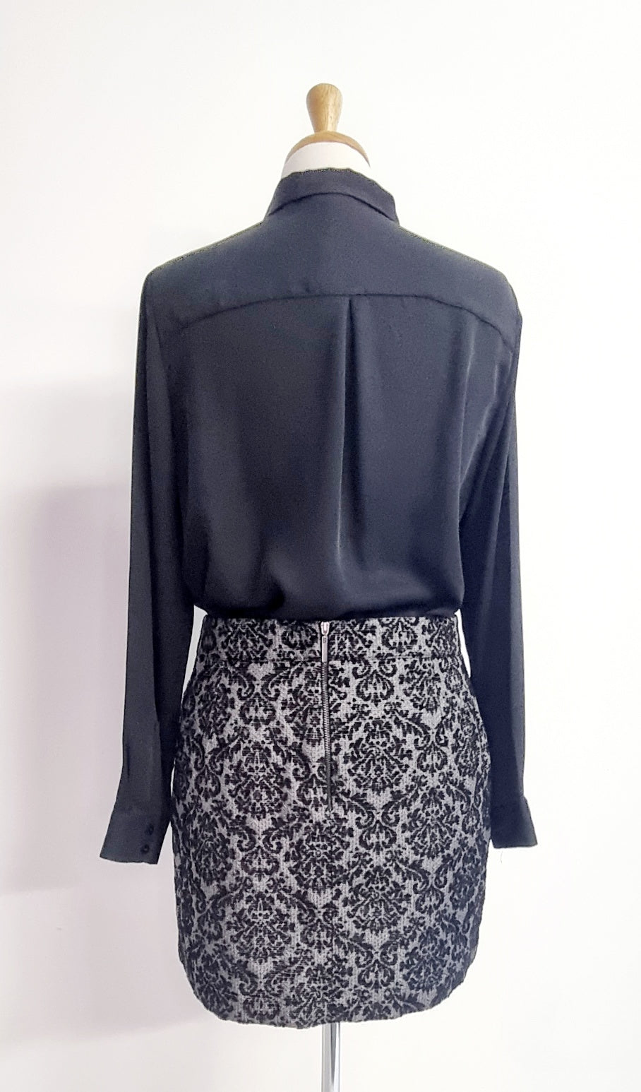 Edition - Black & Grey shimmery mini skirt