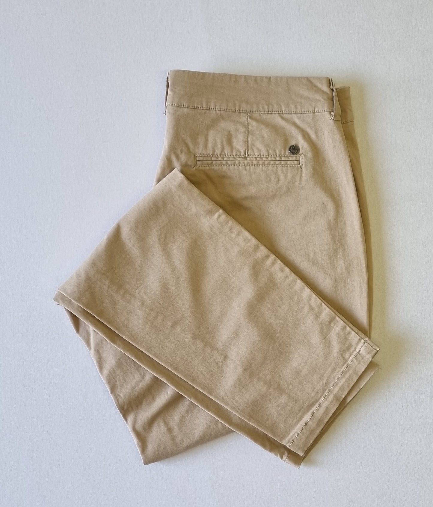Old Khaki - Khaki straight legged trousers