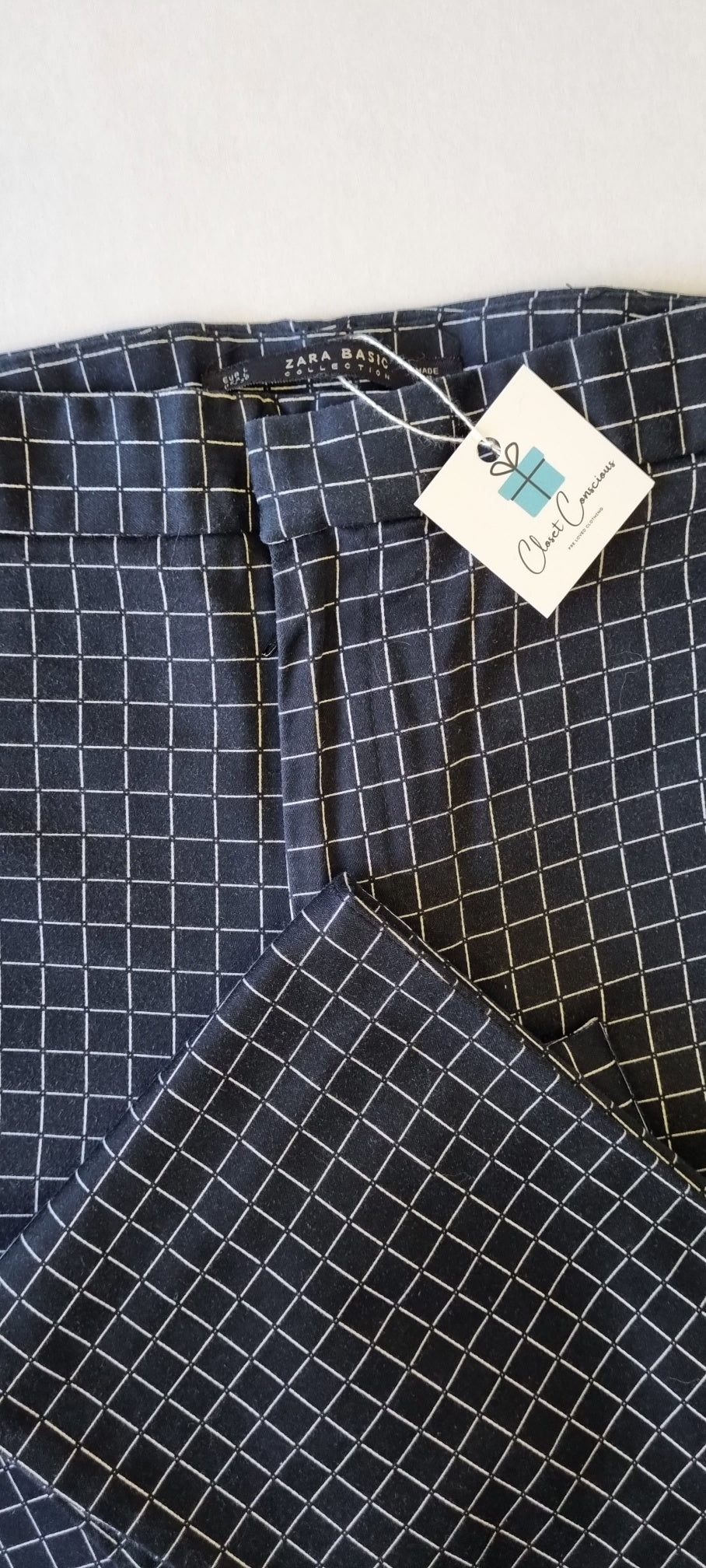 Zara Basics - Blue & white square patterned straight legged trousers