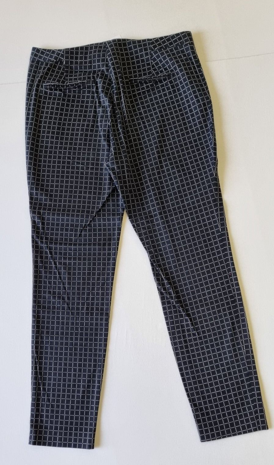 Zara Basics - Blue & white square patterned straight legged trousers