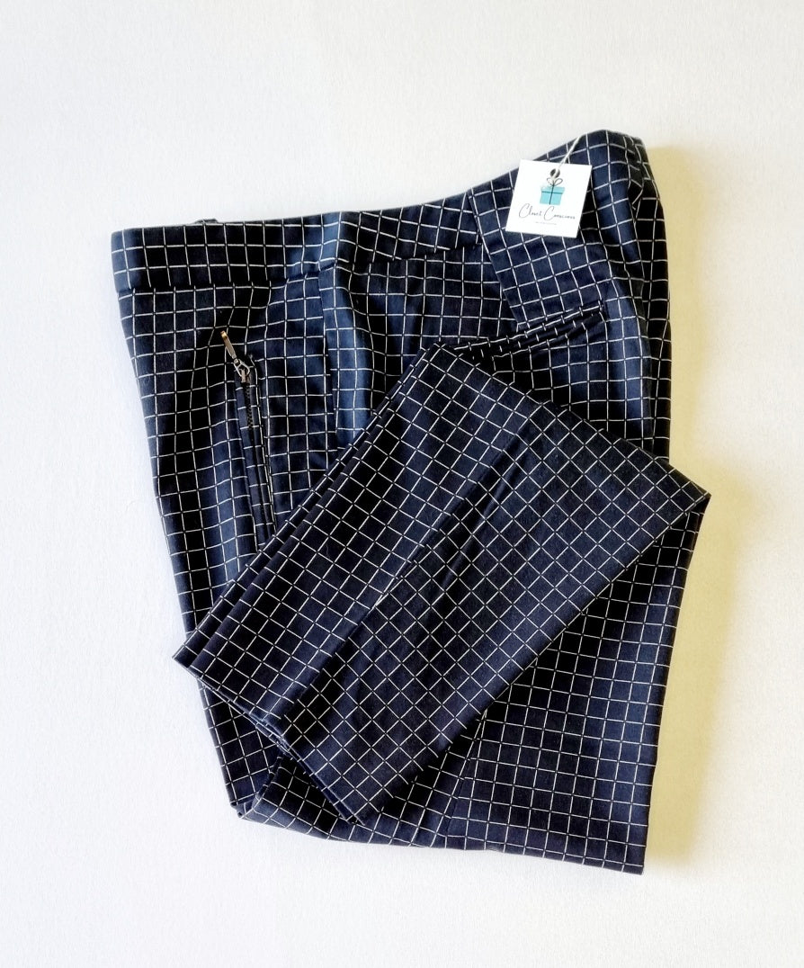 Zara Basics - Blue & white square patterned straight legged trousers