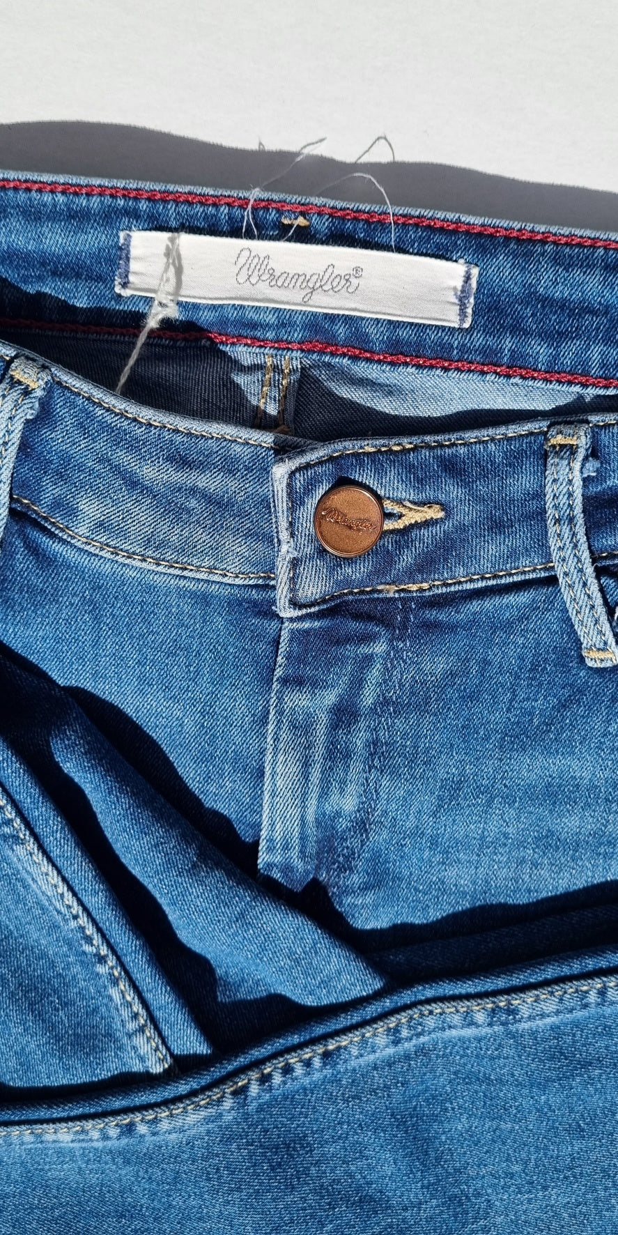 Wrangler - Straight leg blue jeans