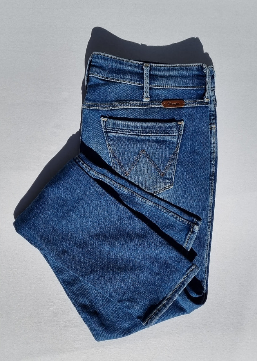 Wrangler - Straight leg blue jeans