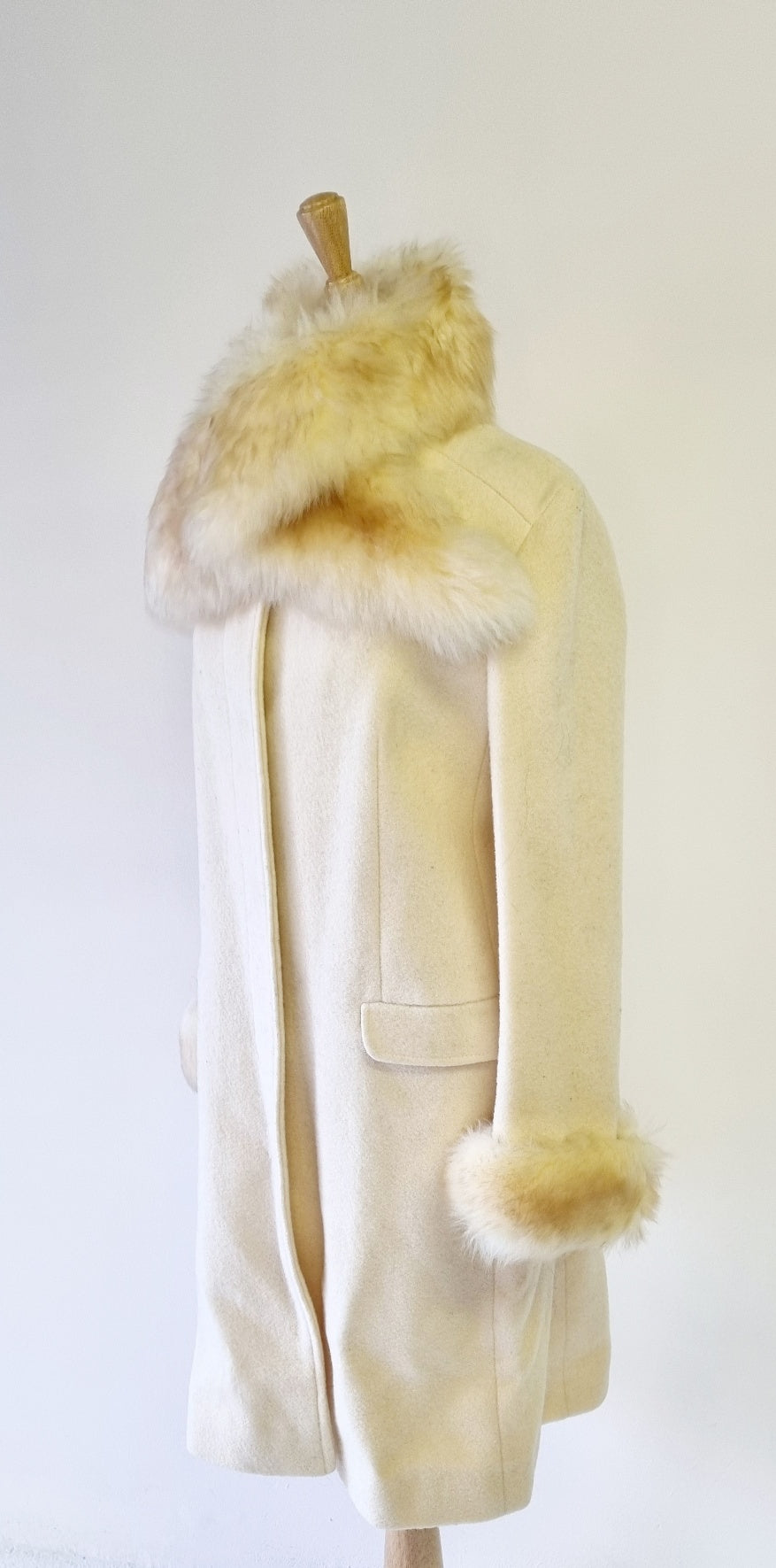 No Brand - Pure wool cream winter coat with faux fur