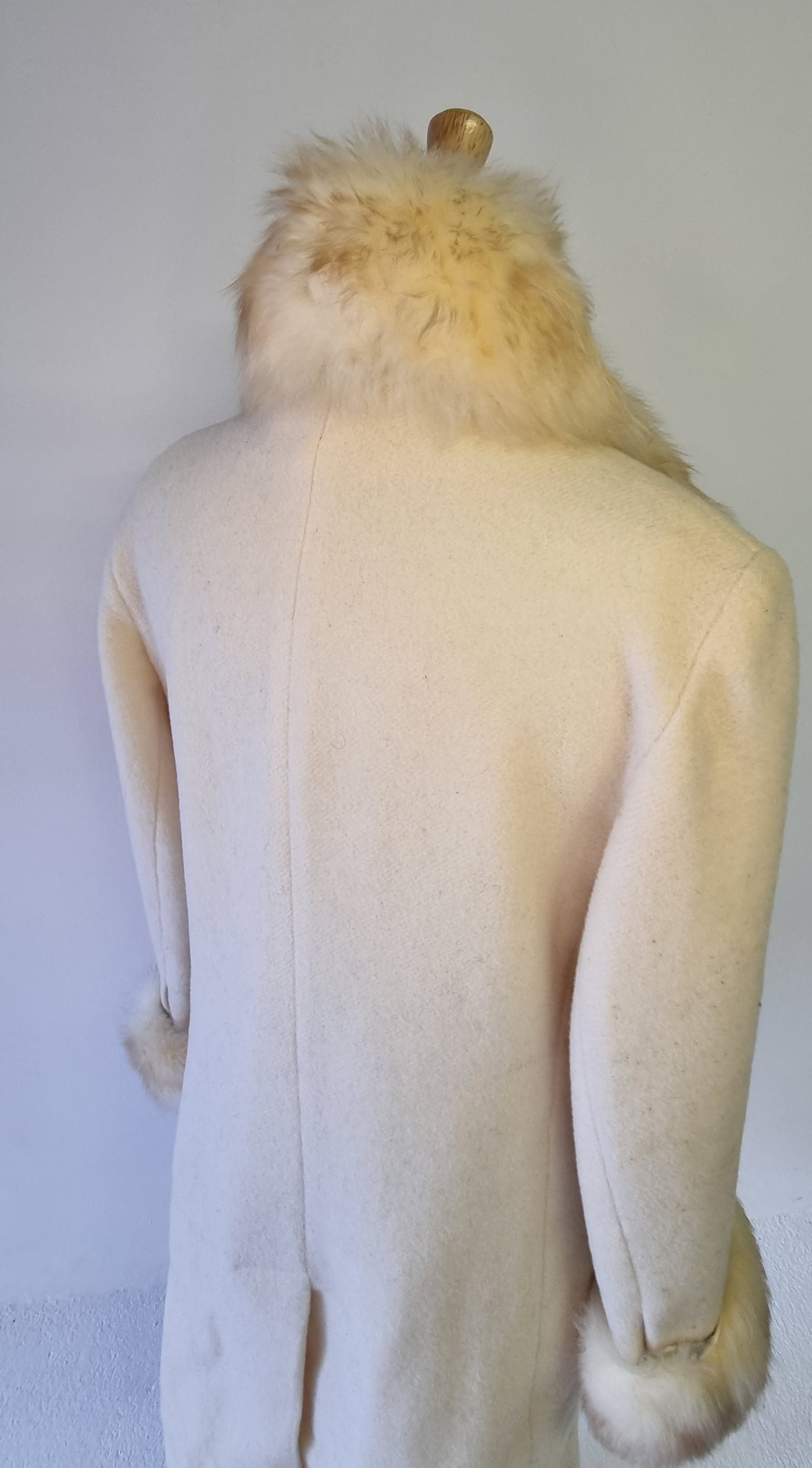 No Brand - Pure wool cream winter coat with faux fur