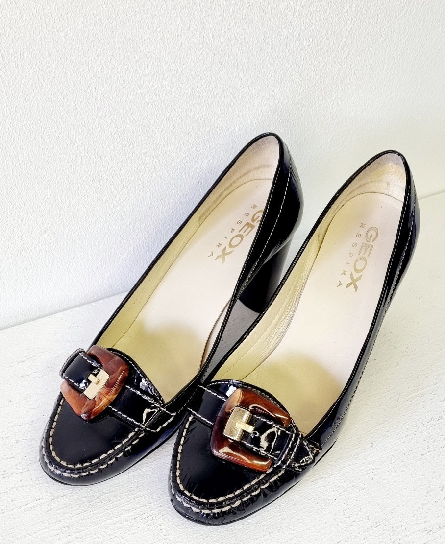 GEOX Respira - Black Heeled Leather Closed-toe Vintage Pumps