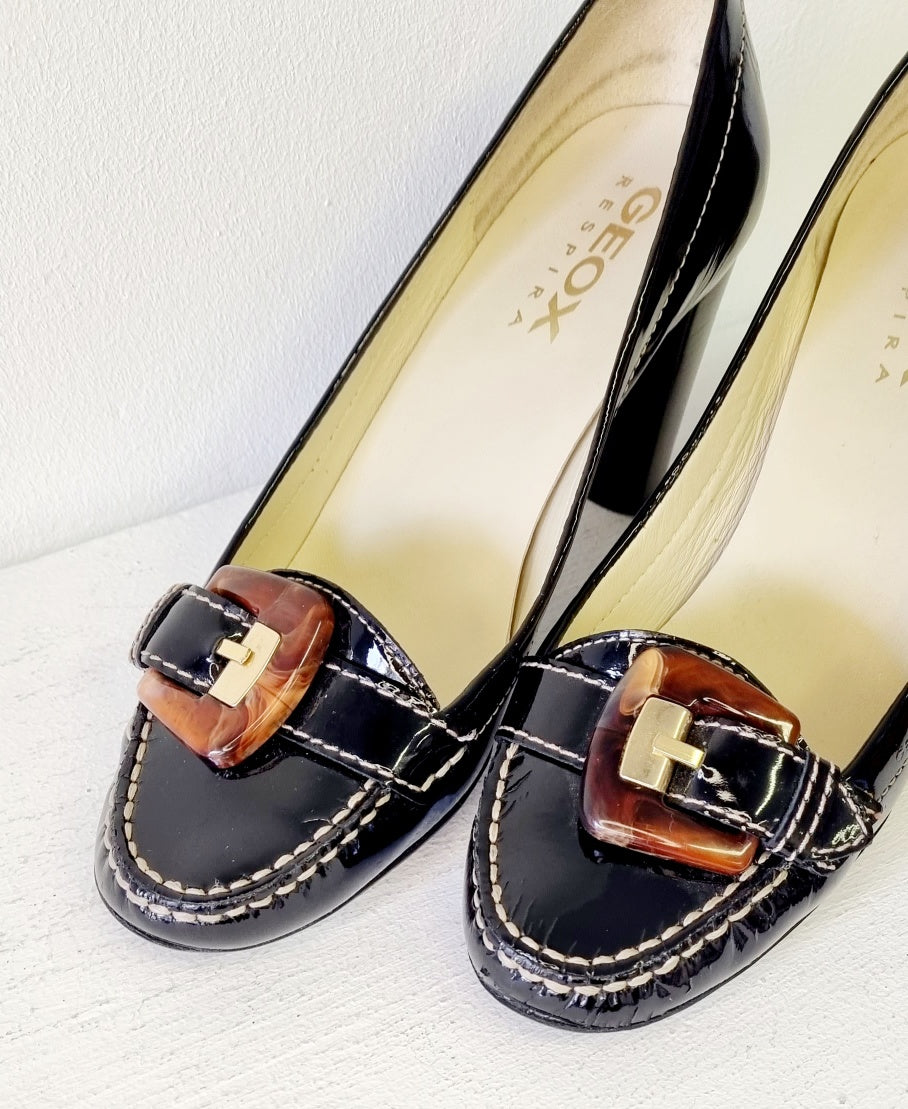 GEOX Respira - Black Heeled Leather Closed-toe Vintage Pumps