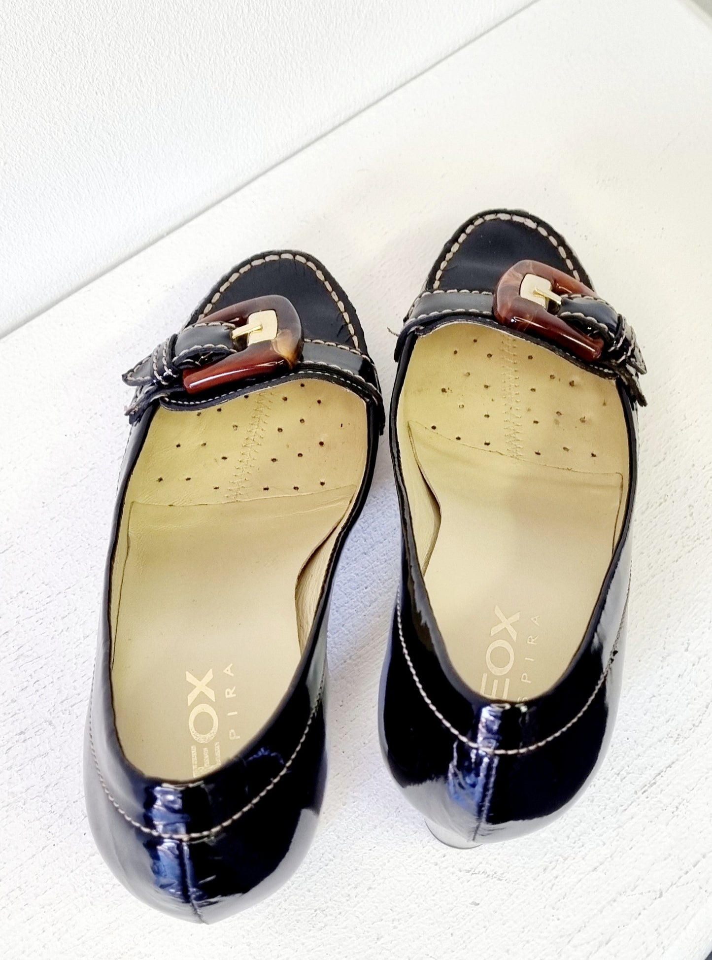 GEOX Respira - Black Heeled Leather Closed-toe Vintage Pumps