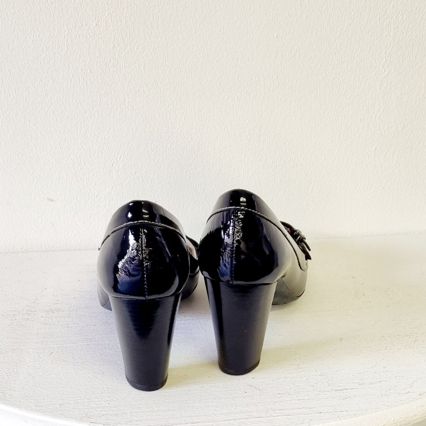 GEOX Respira - Black Heeled Leather Closed-toe Vintage Pumps