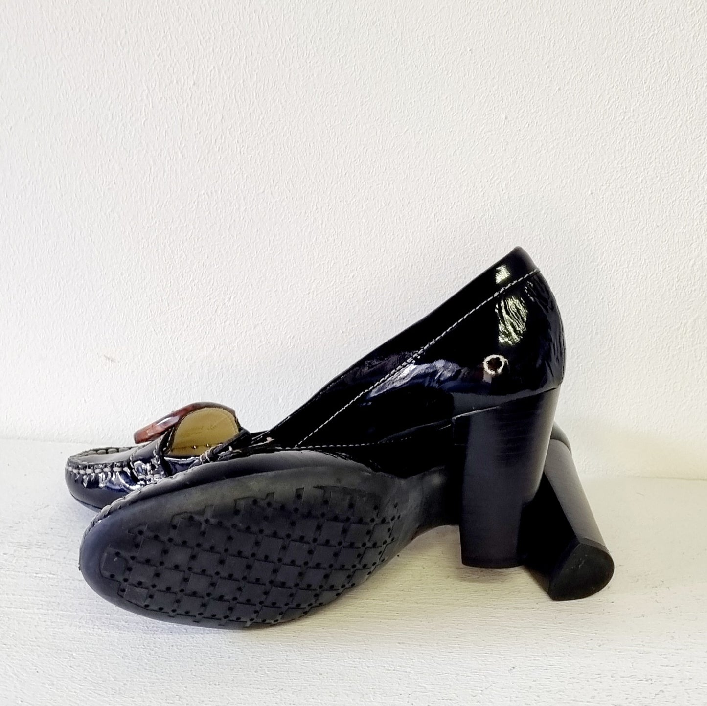 GEOX Respira - Black Heeled Leather Closed-toe Vintage Pumps