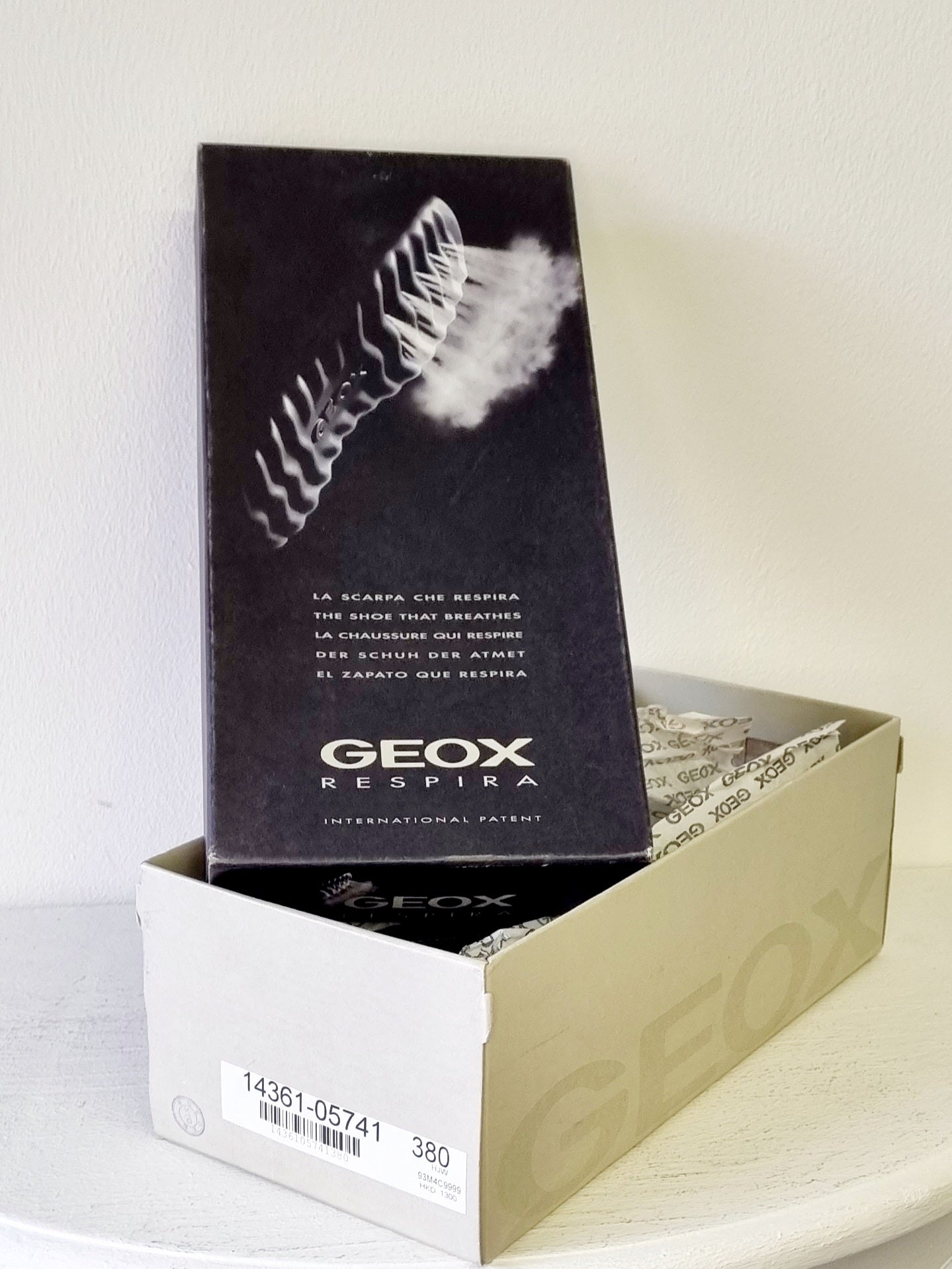 GEOX Respira - Black Heeled Leather Closed-toe Vintage Pumps