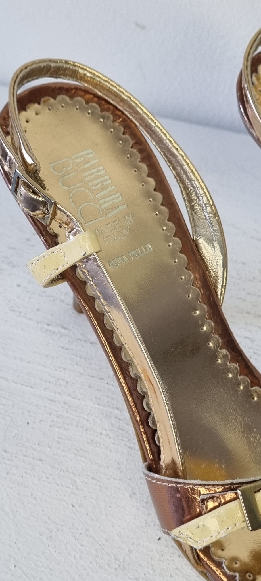 Barbara Bucci - Vera Pelle made in Italy - Gold Upper And Silver Heeled Designer Vintage Sandals