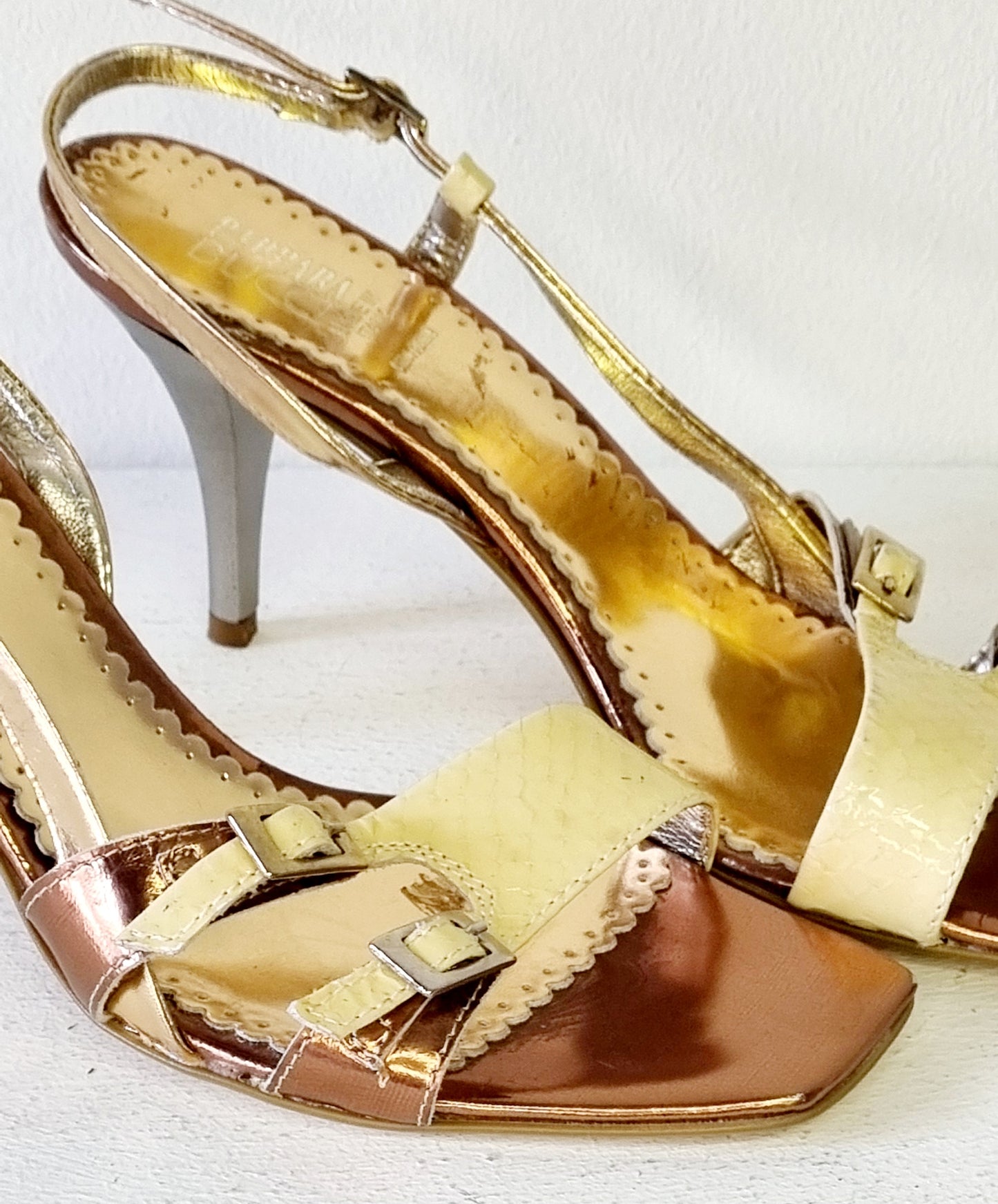 Barbara Bucci - Vera Pelle made in Italy - Gold Upper And Silver Heeled Designer Vintage Sandals