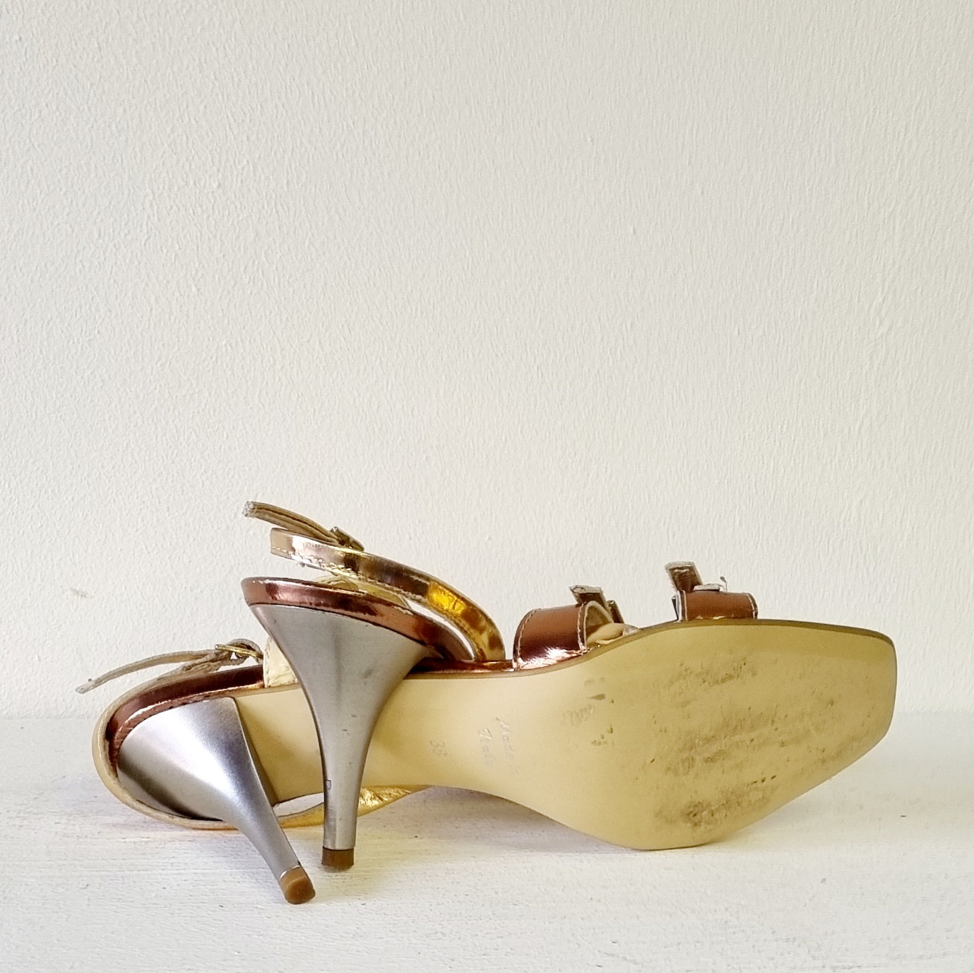 Barbara Bucci - Vera Pelle made in Italy - Gold Upper And Silver Heeled Designer Vintage Sandals