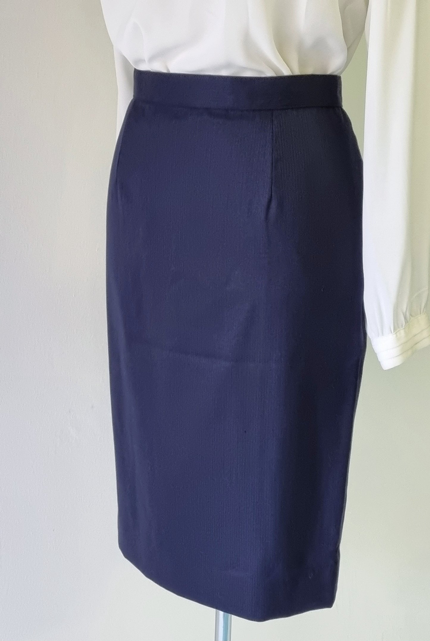 No Brand - Tailor made navy blue knee length lined pencil skirt