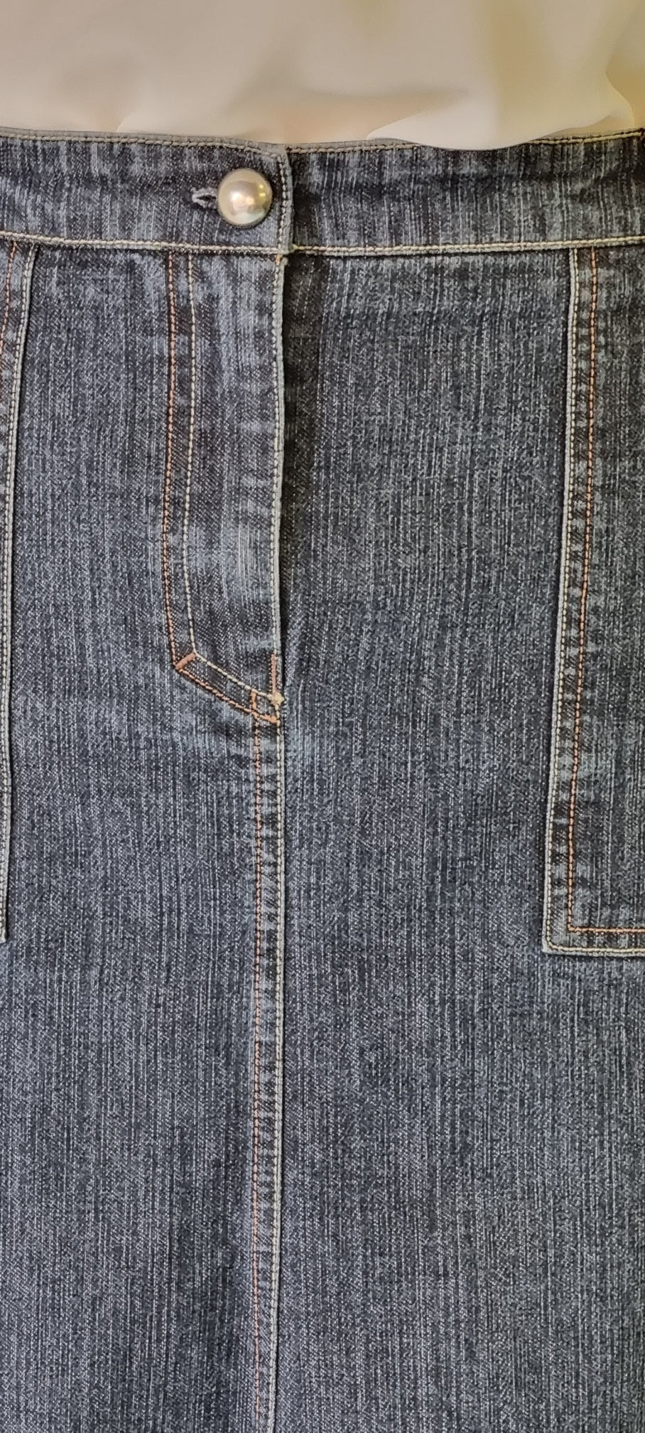 Sarry SA - Classic fit and flare knee length denim skirt