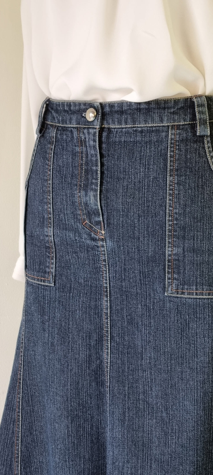 Sarry SA - Classic fit and flare knee length denim skirt