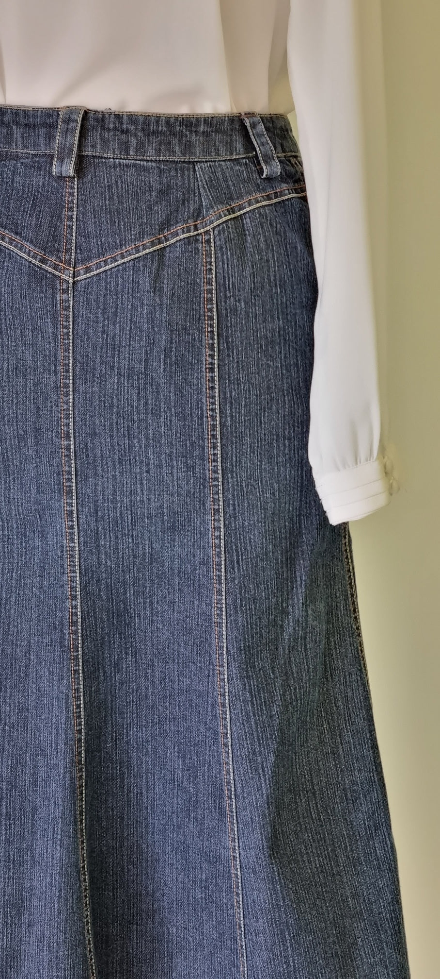 Sarry SA - Classic fit and flare knee length denim skirt