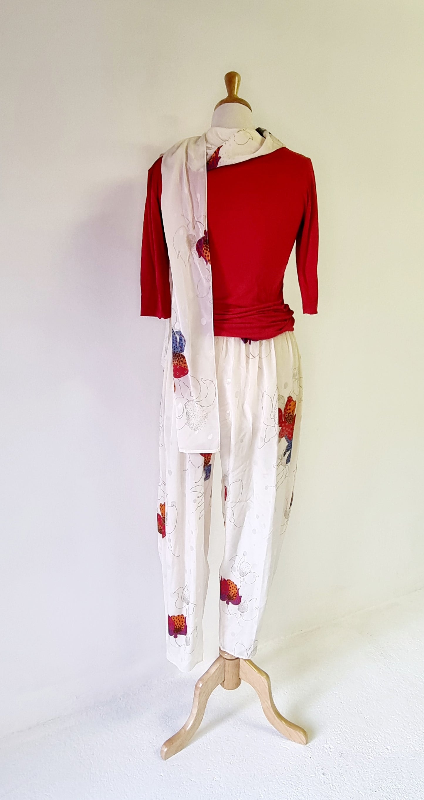 Eric Laage - Beige & Red flower patterned 4-Piece Harem Pants Set