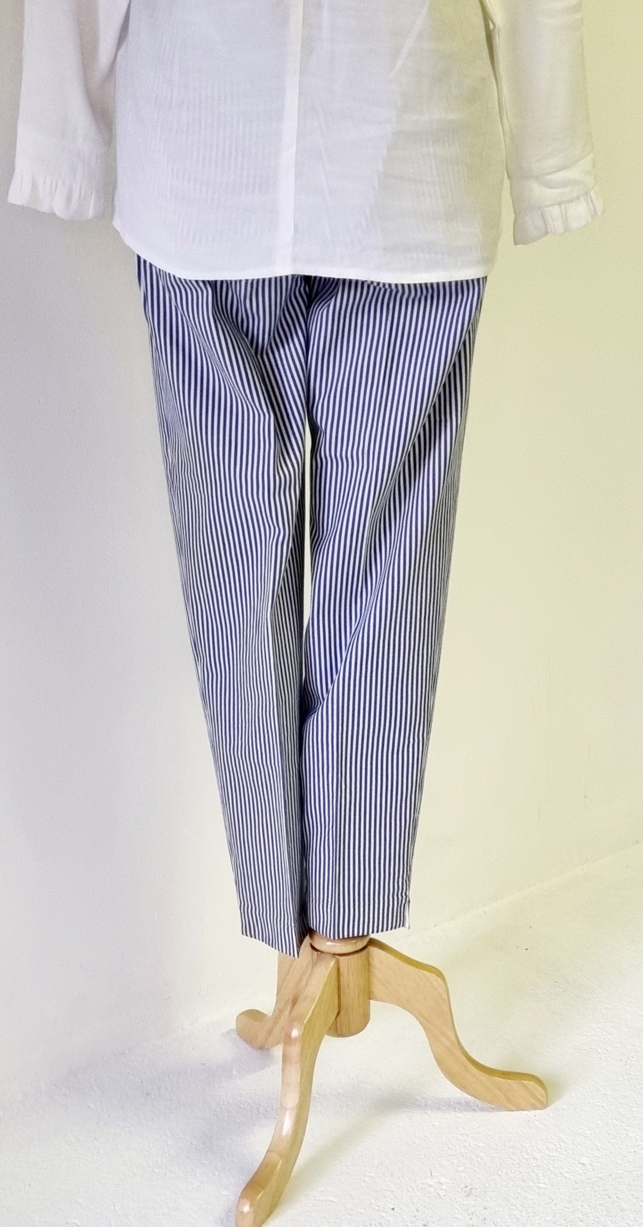 Weekend by BASLER - Blue & White Striped Nautical Pleated Relaxed Style Trousers
