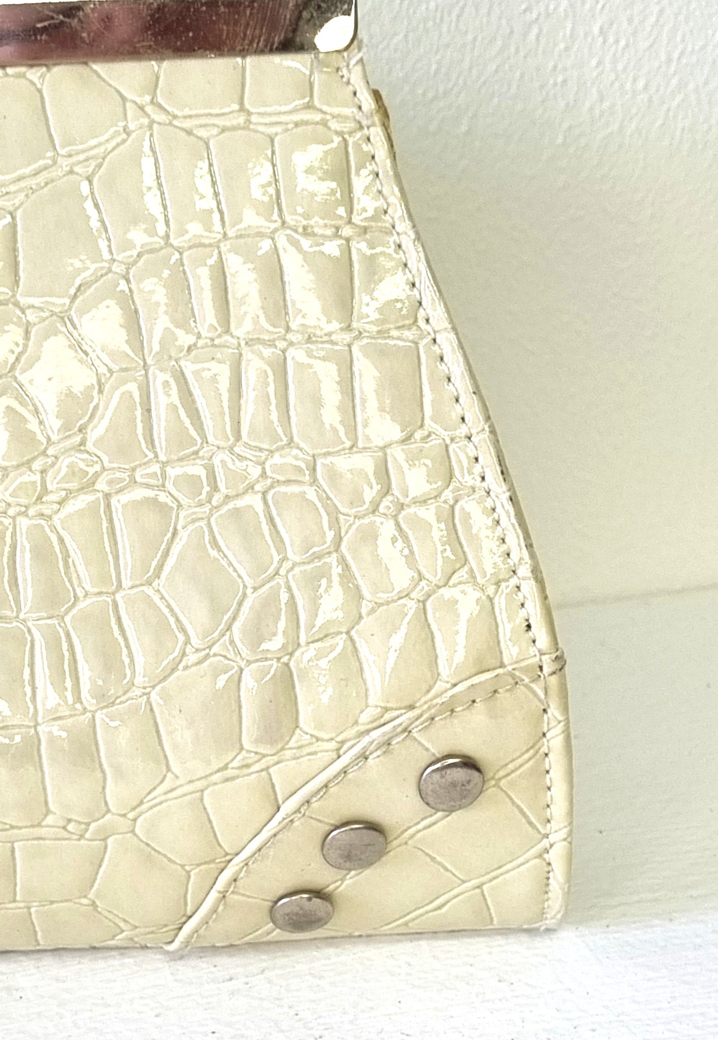 Vintage Beige Croc-Embossed Pleather Clutch Bag/Purse