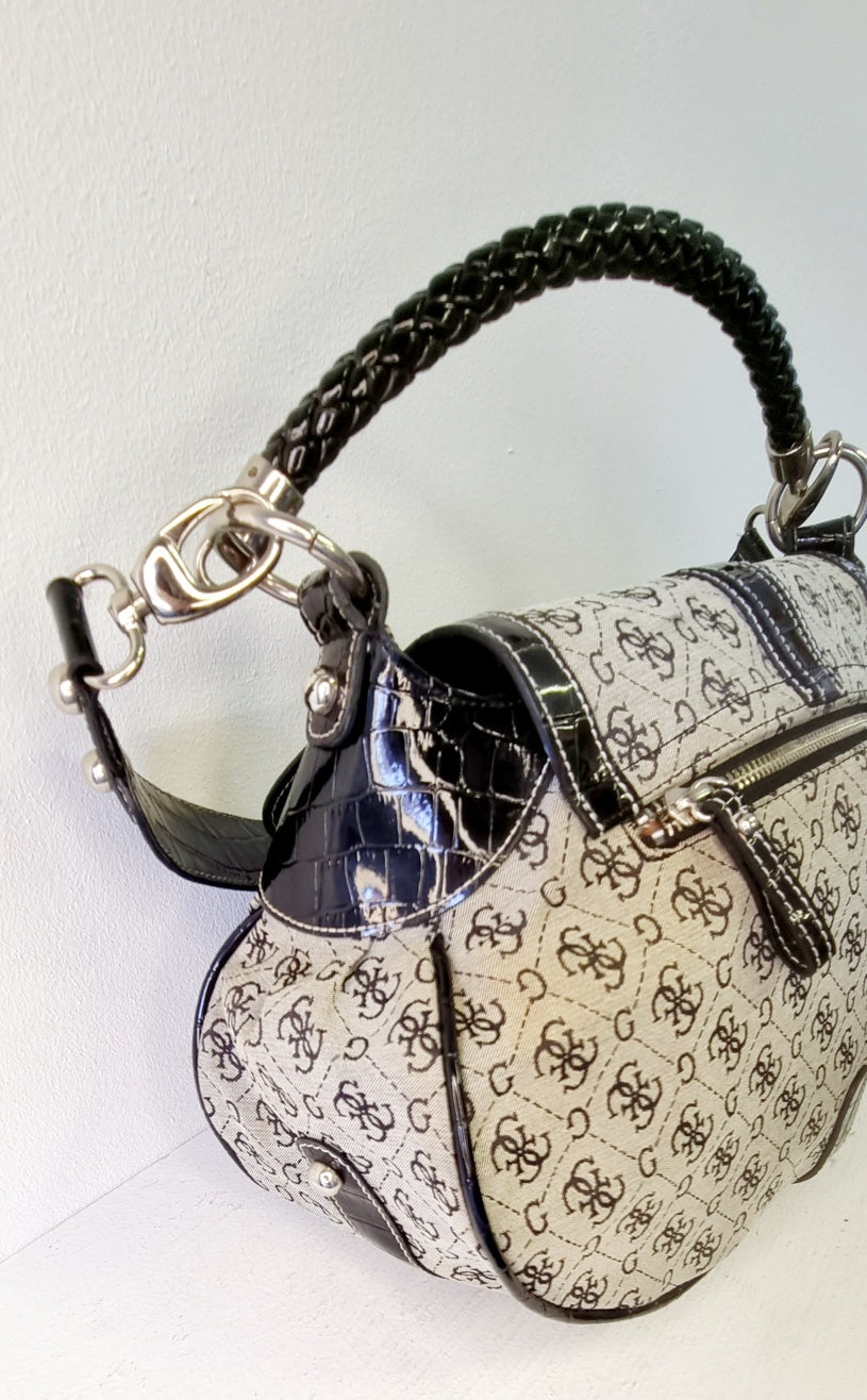 Guess - Stylish Vintage Black Guess Shoulder Bag