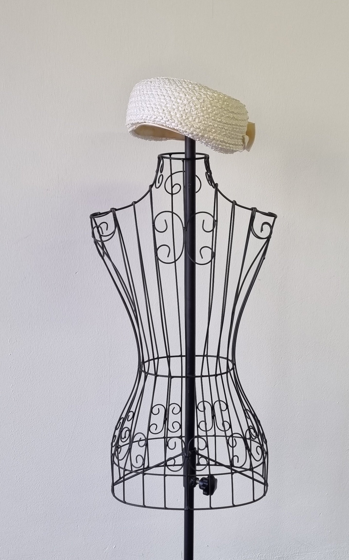 Vintage Chunky Straw Pillbox Hat