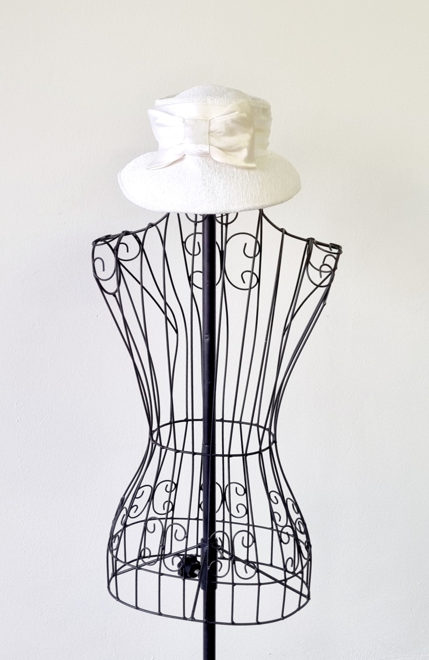 Vintage Ivory Cloche Hat