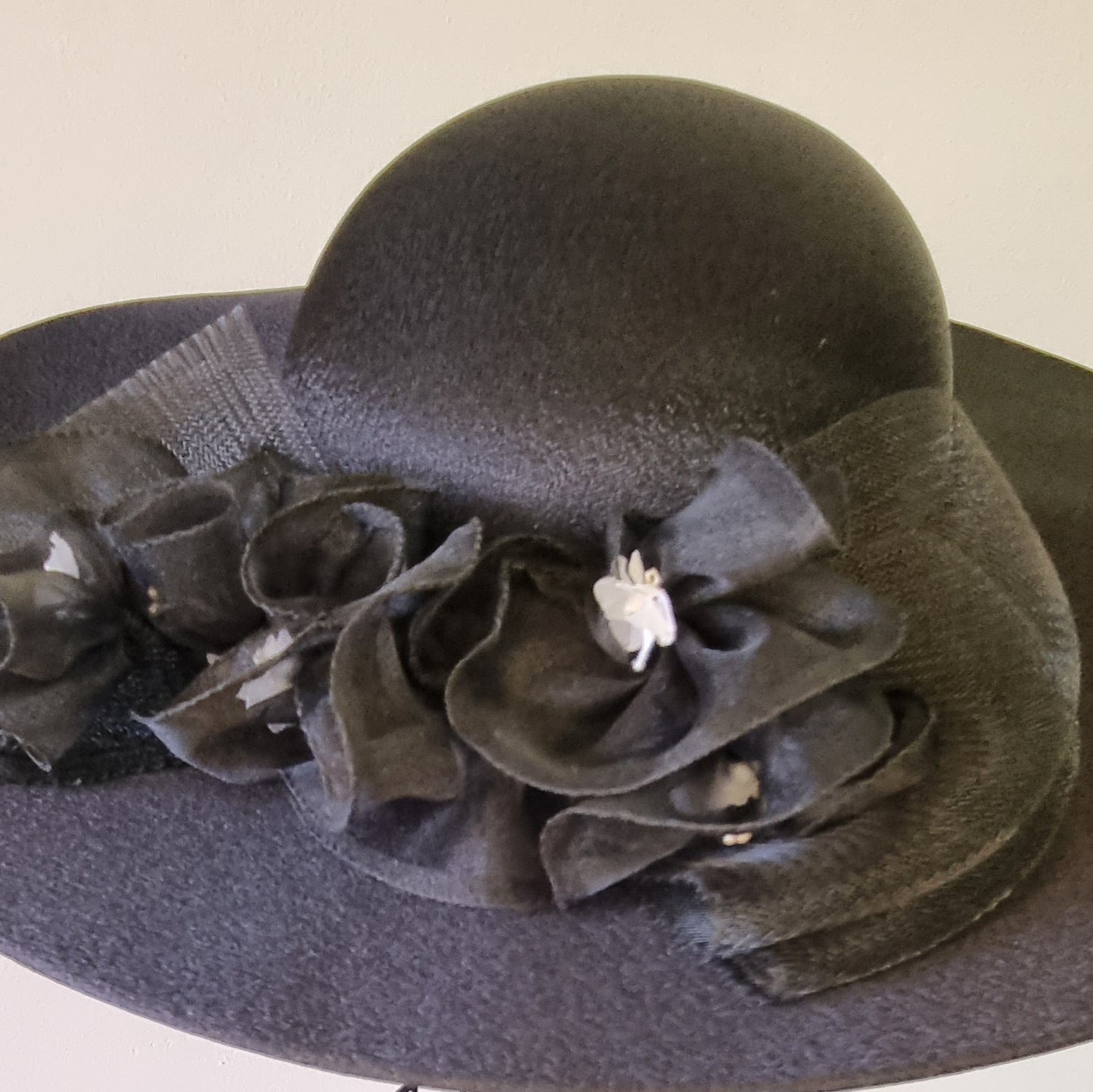 Swan Creation - Vintage Black Wide Brim Sun Hat