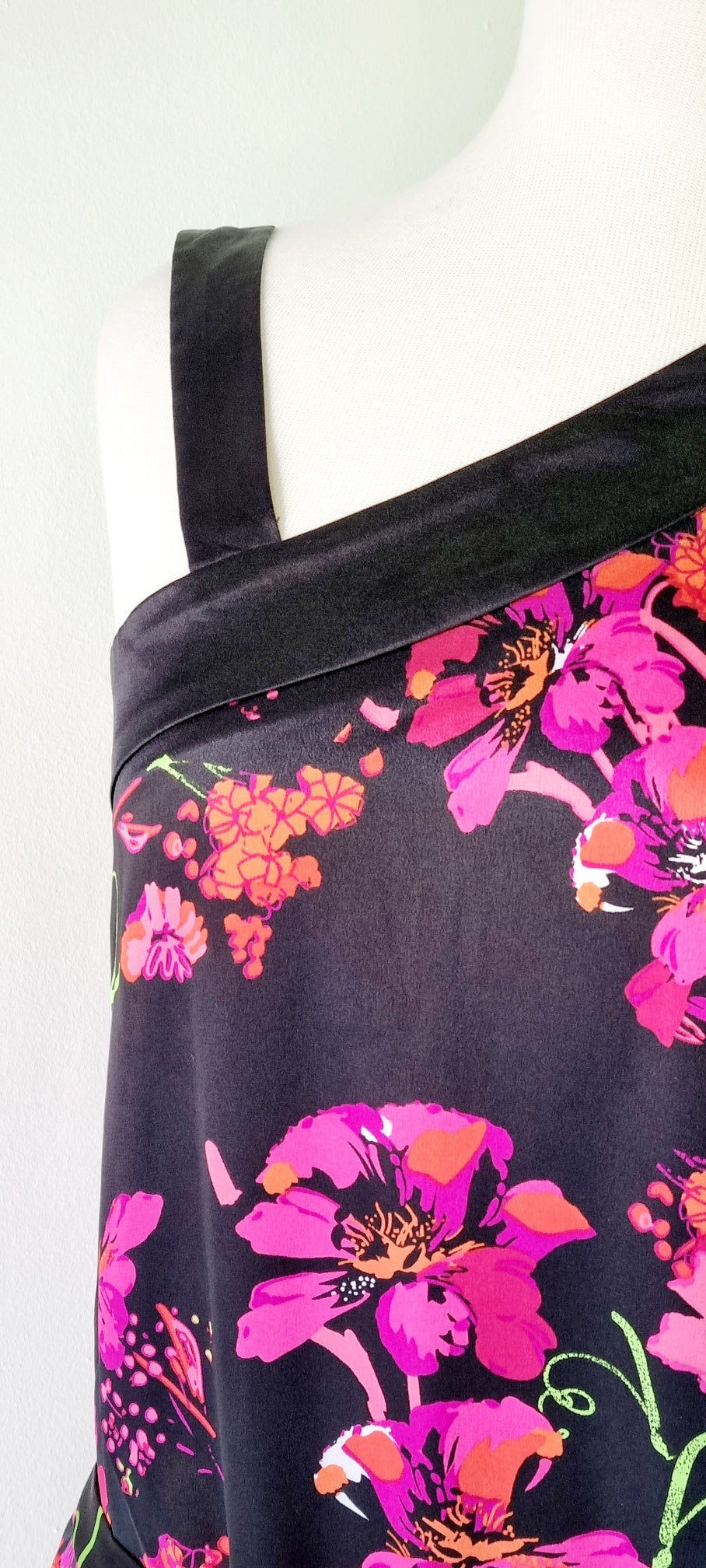 Oasis by Foschini - Black & Pink Floral One Shoulder Blouse