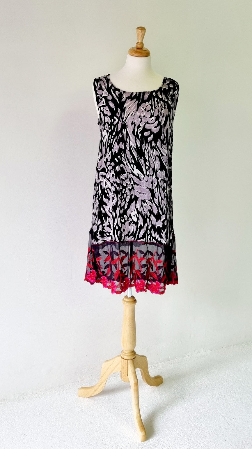 No Brand - Black & Red Overlay Dress