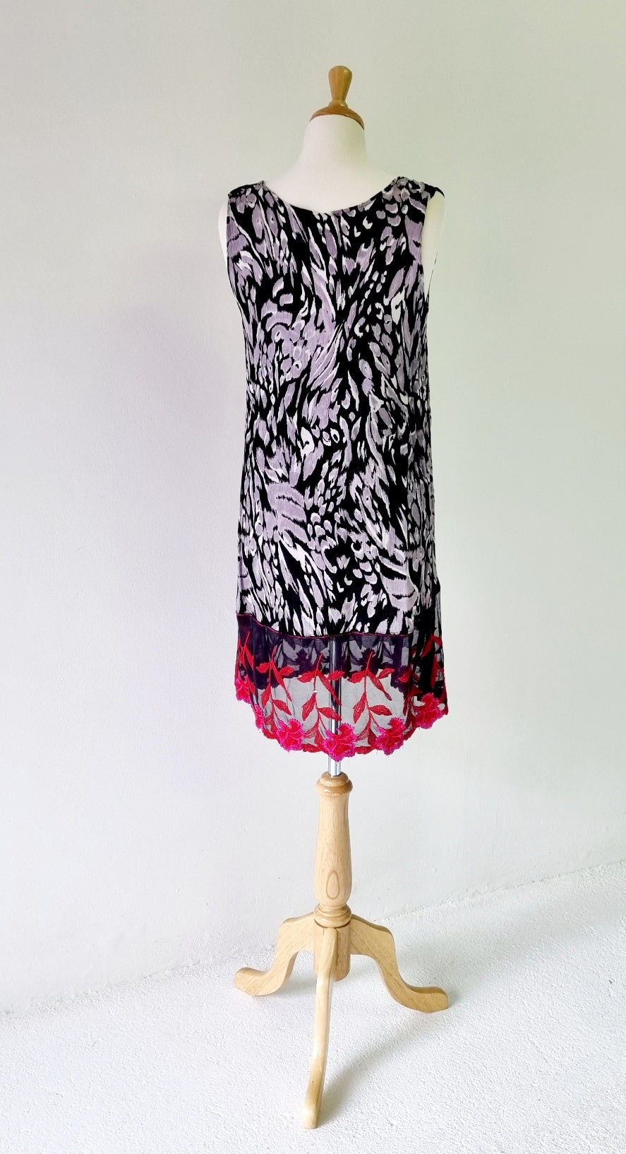 No Brand - Black & Red Overlay Dress