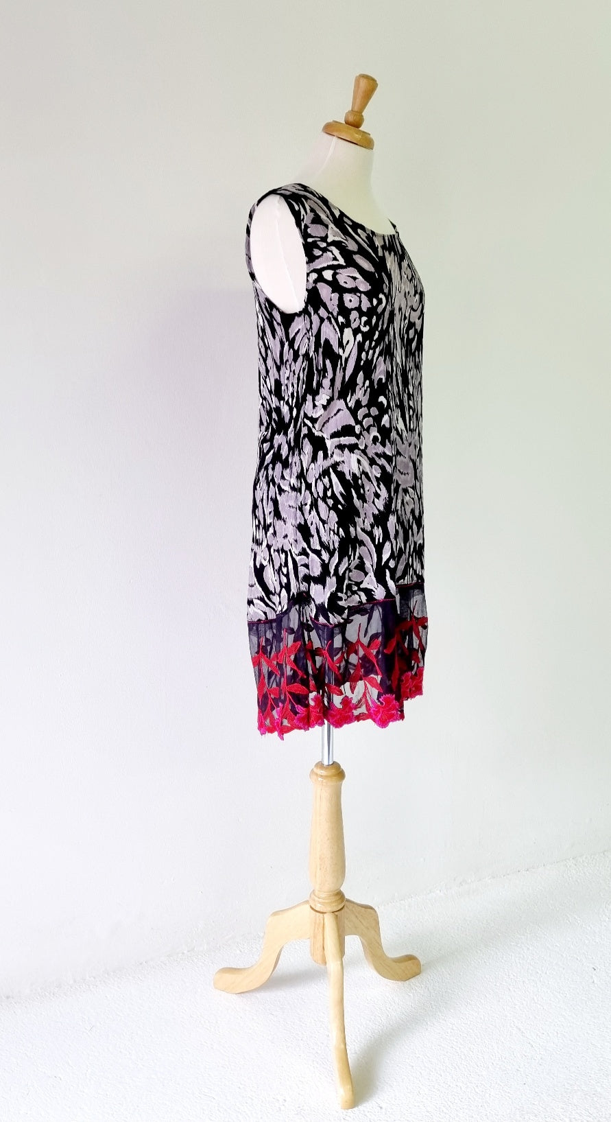 No Brand - Black & Red Overlay Dress