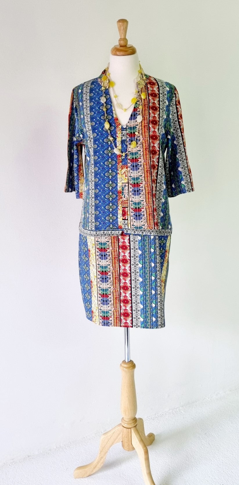 f.o.r.d.a.y.s - Bright and Cheerful Summer Straight Stretch Dress