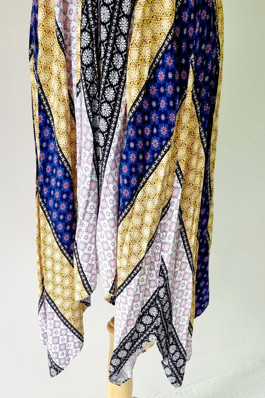 Maxed SA - White Linear Patterned Scarf Dress