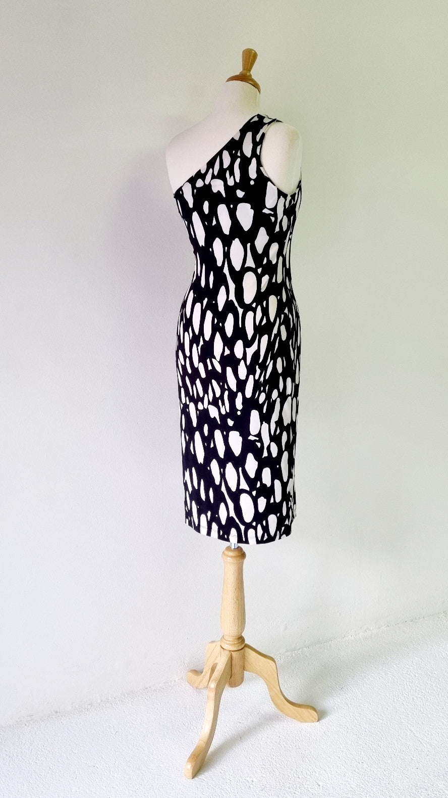 Nina J Runway - Designer One Shoulder Midi Stretch Dress