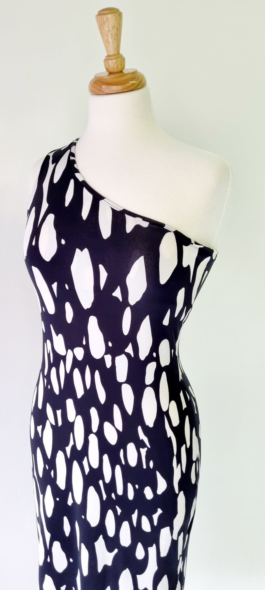 Nina J Runway - Designer One Shoulder Midi Stretch Dress