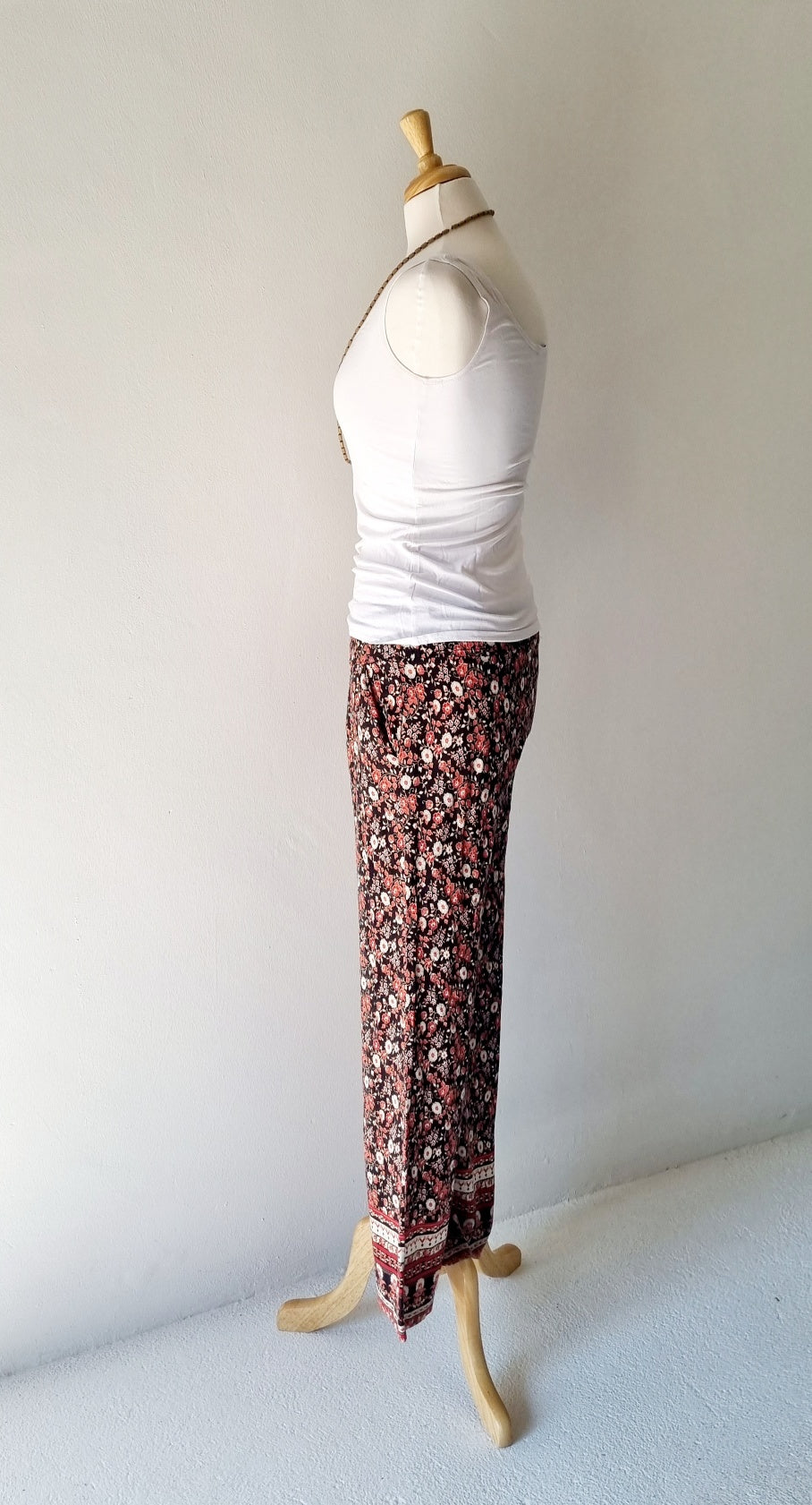 Trs - Brown & Beige wide leg relaxed slacks with side pockets