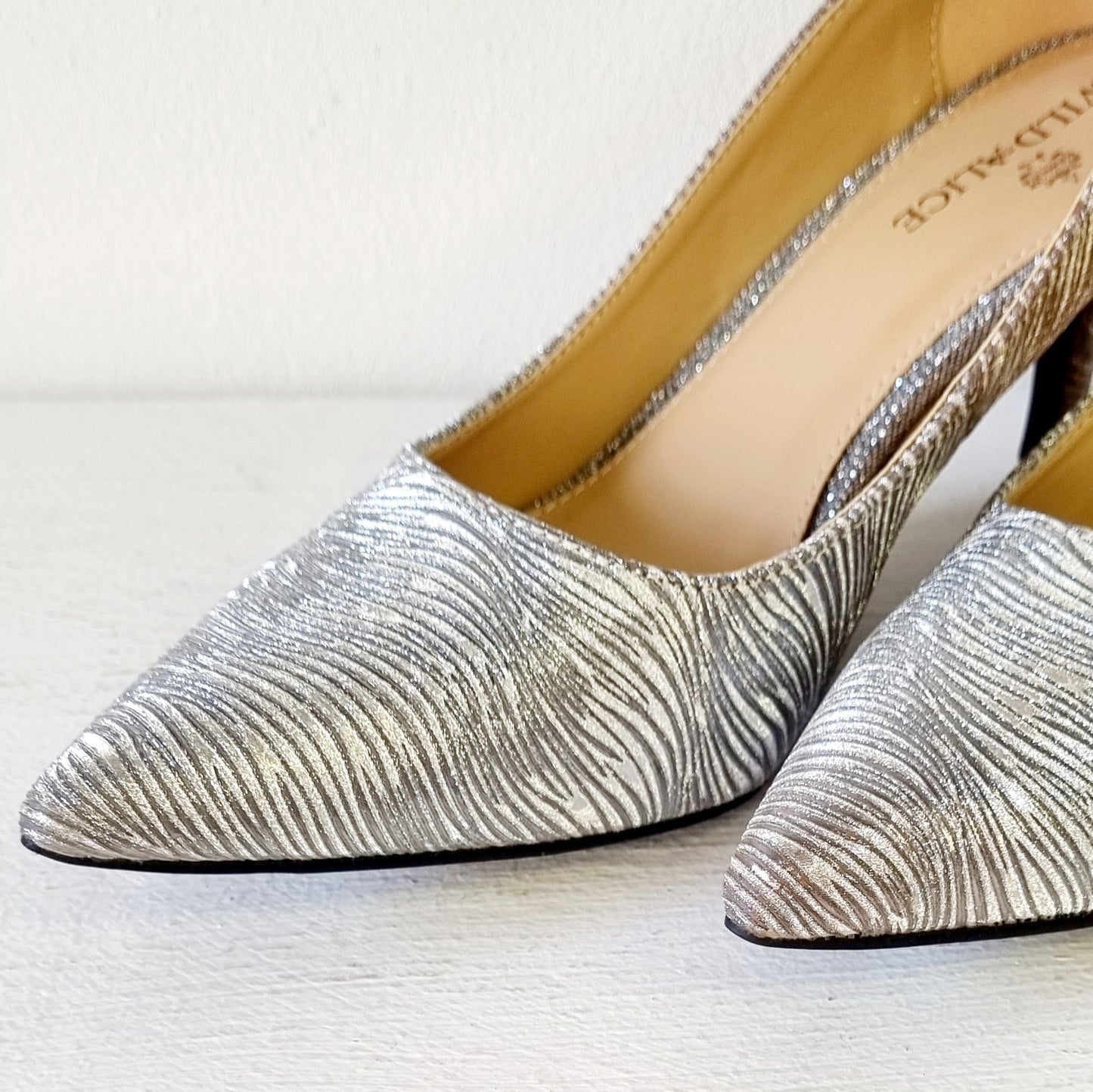 Wild Alice - Sophisticated sliver gold ombre heeled court shoes