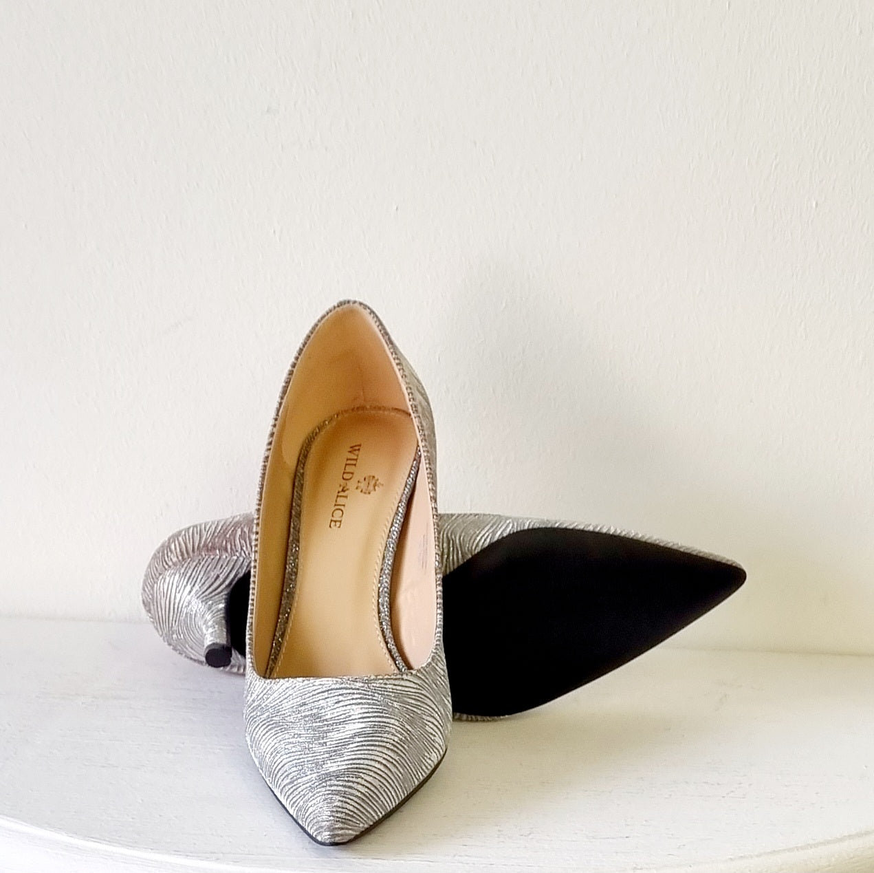 Wild Alice - Sophisticated sliver gold ombre heeled court shoes