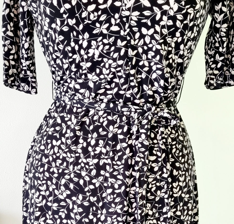 Chaus New York - Black & White 3/4 Sleeve Maxi Dress with belt